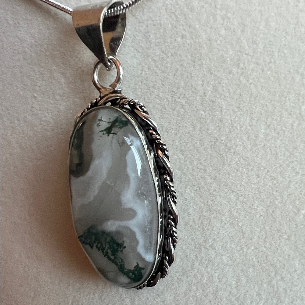 Moss Agate Pendant Silver Overlay Necklace 22” chain NEW - Picture 4 of 4